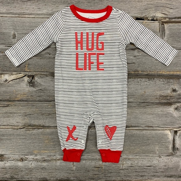 Hug Life Long-Sleeve Baby Onesie - Picture 1 of 2